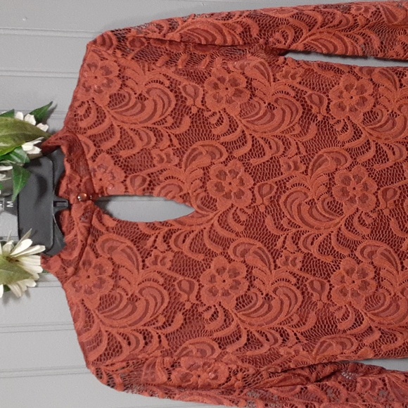 Forever 21 Lacey Dress - Picture 3 of 12